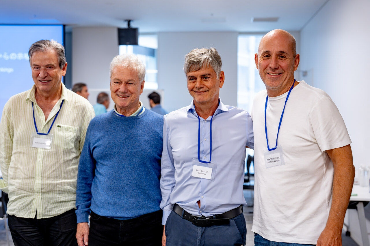 Rubens Lessa Carvalho, diretor da CNT e presidente da FETRAM e Grupo Saritur, Jacob Barata, Grupo Guanabara, Luis Carlos Gontijo, Predidente do SINDPAS e Marco Antônio Patrus, sócio-diretor da Patrus Transportes Urgentes.