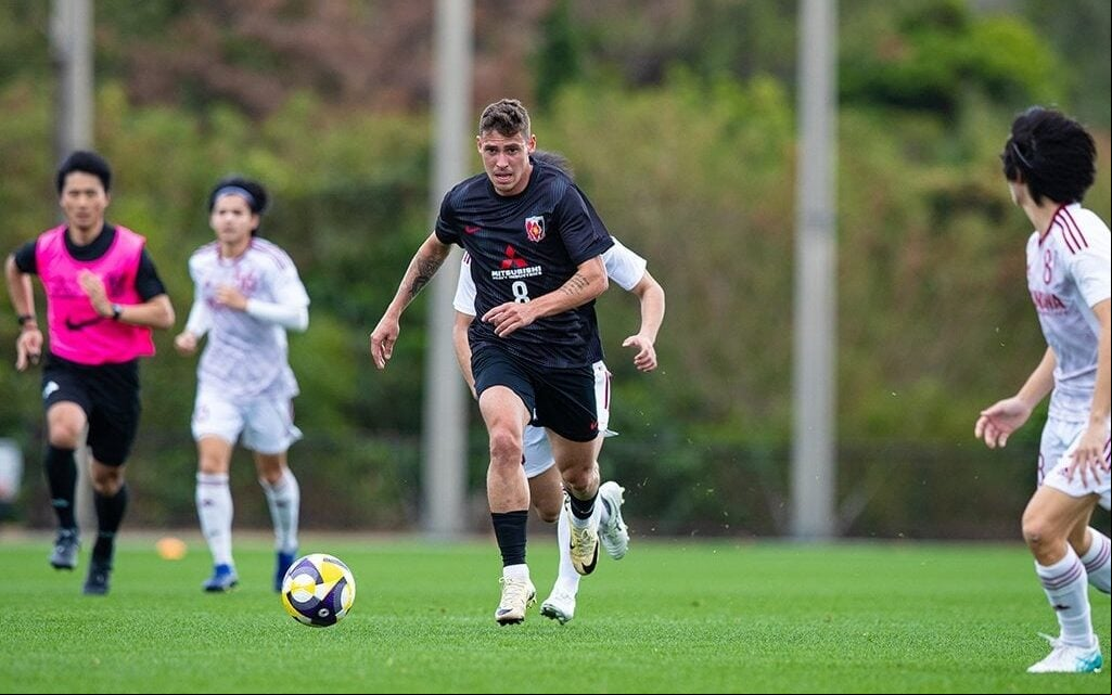 Matheus Sávio em partida pelo Urawa Reds. (Foto: Arquivo Pessoal)