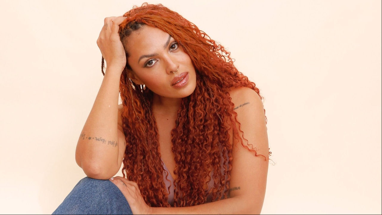 Janamô é atriz e cantora com mais de 30 anos de carreira
